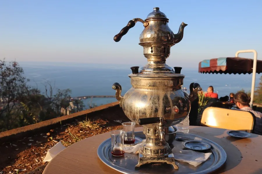 Le samovar : plus qu'un objet, une immersion dans la culture russe.